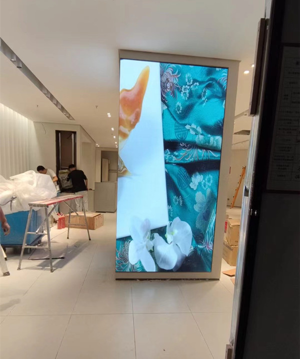 元宝商场门店转角LED显示屏